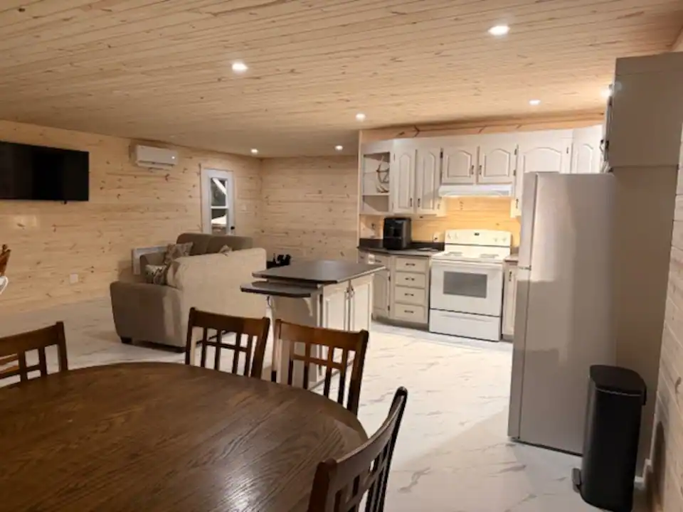 Le Bout d’la Trail — Salle à manger image 2